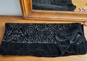 🔥GORG🔥BLACK VELVET BURNOUT THROW